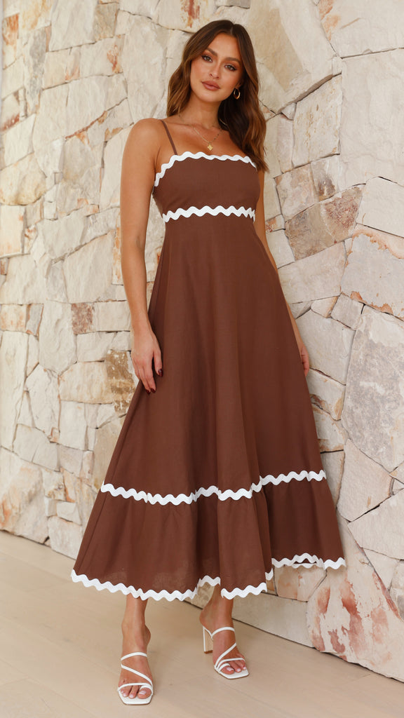CLARA | LONG DRESS THAT HIGHLIGHTS SUMMER FEMININITY