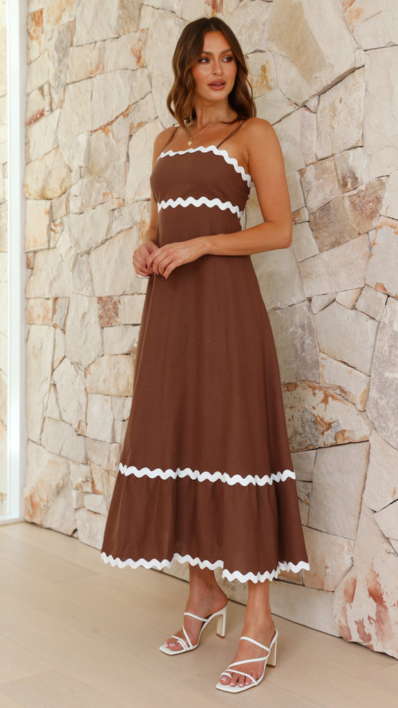 CLARA | LONG DRESS THAT HIGHLIGHTS SUMMER FEMININITY