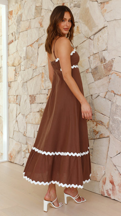 CLARA | LONG DRESS THAT HIGHLIGHTS SUMMER FEMININITY