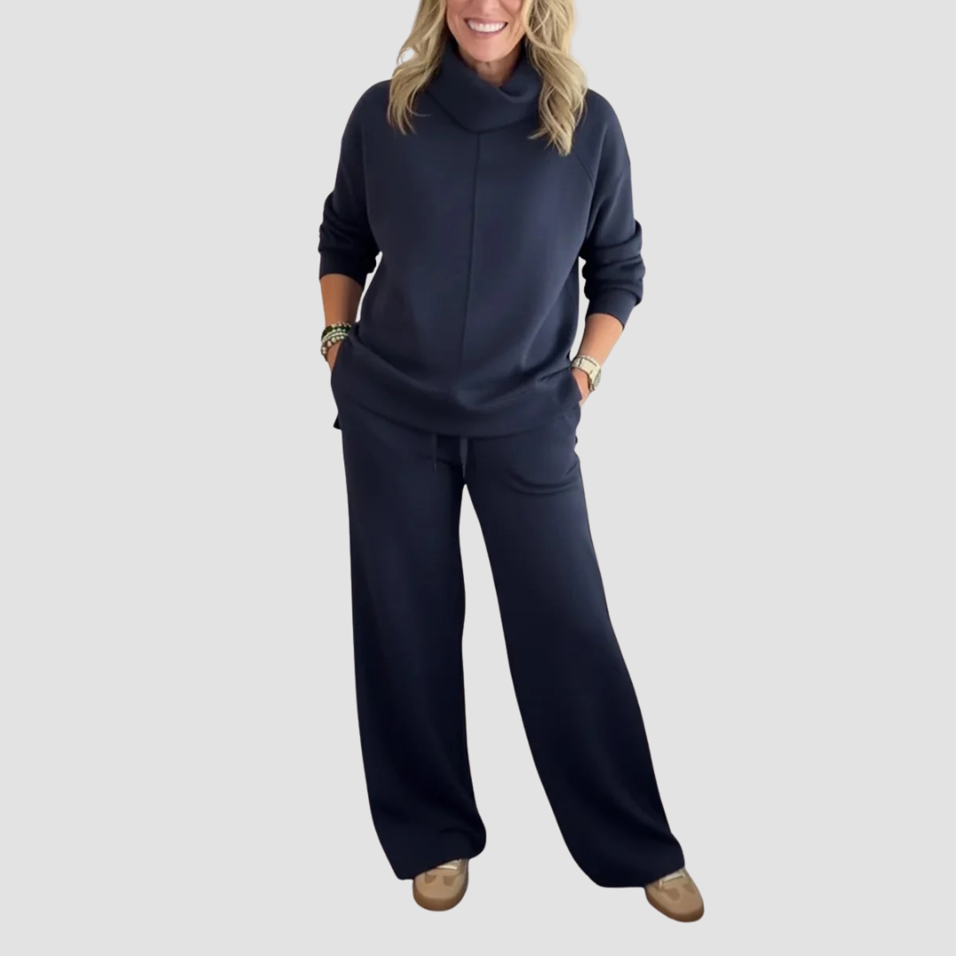 THALIA COZY TWO-PIECE TURTLENECK TRAVEL SET